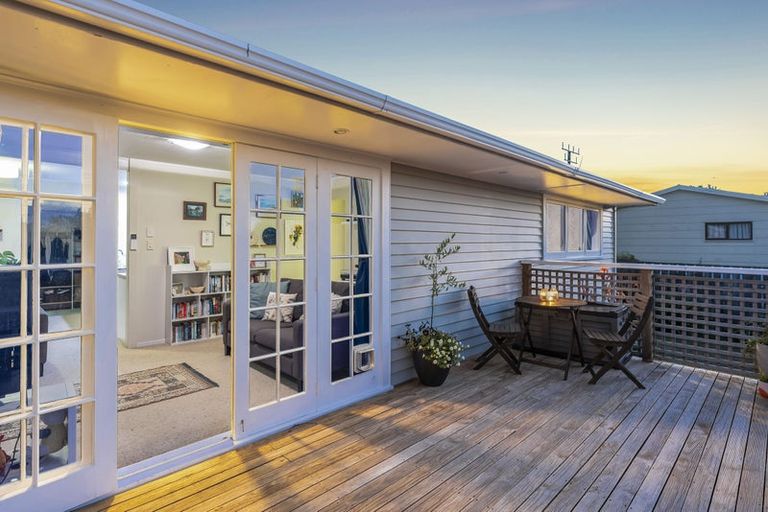 Photo of property in 63 Ruapehu Street, Paraparaumu, 5032