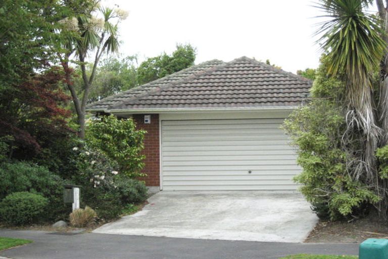 Photo of property in 16 Colina Street, Avonhead, Christchurch, 8042