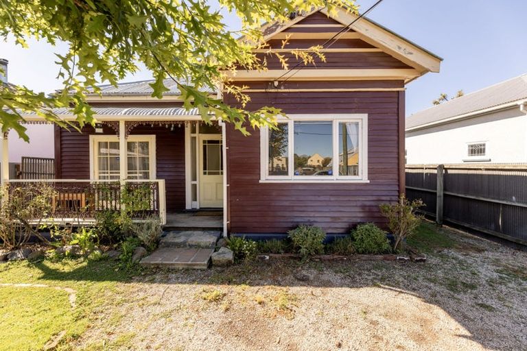 Photo of property in 36 Olliviers Road, Phillipstown, Christchurch, 8011