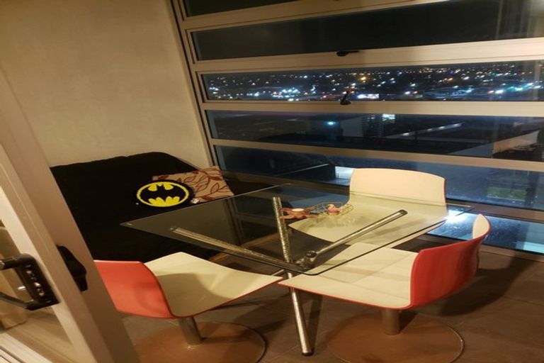 Photo of property in Proximity Apartments, 902/17 Amersham Way, Manukau, Auckland, 2104