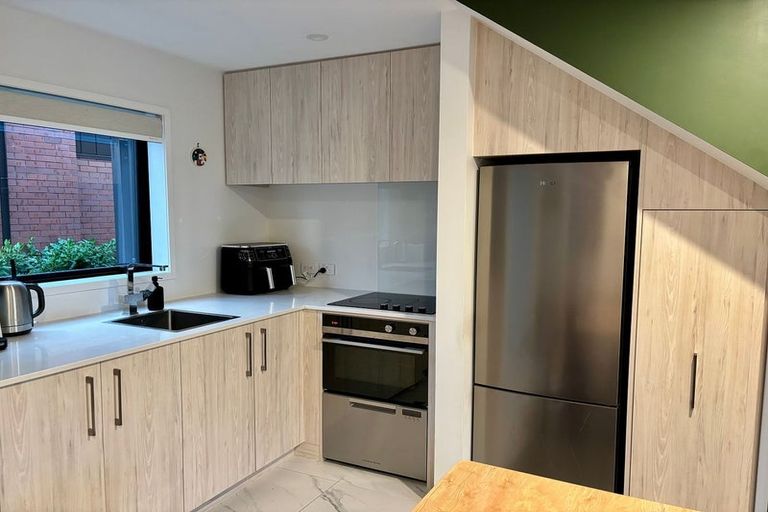 Photo of property in 9/1 Milne Crescent, Taita, Lower Hutt, 5011