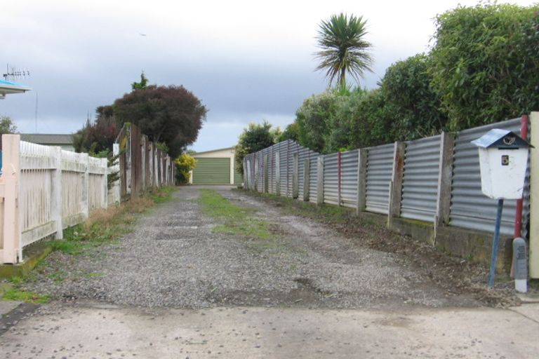 Photo of property in 53 Acacia Street, Kelvin Grove, Palmerston North, 4414