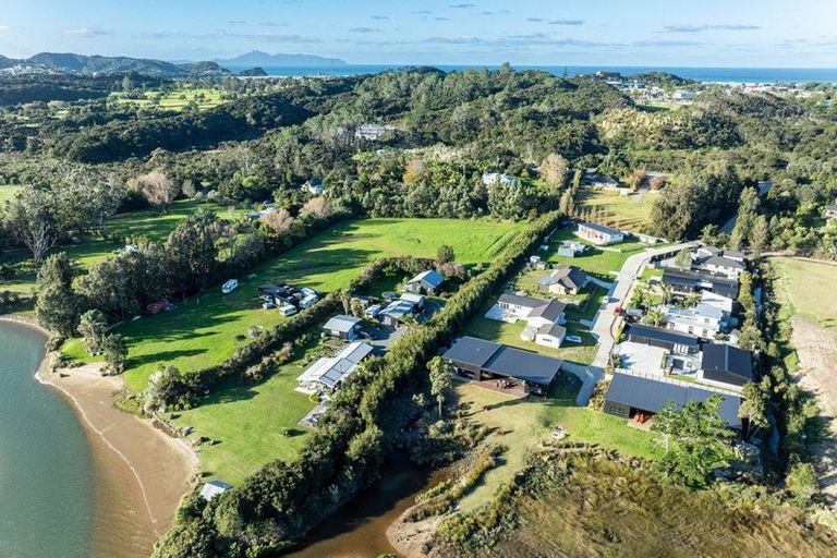 Photo of property in 12 Ivy Lane, Mangawhai Heads, 0505