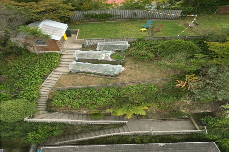 Photo of property in 9 David Crescent, Karori, Wellington, 6012