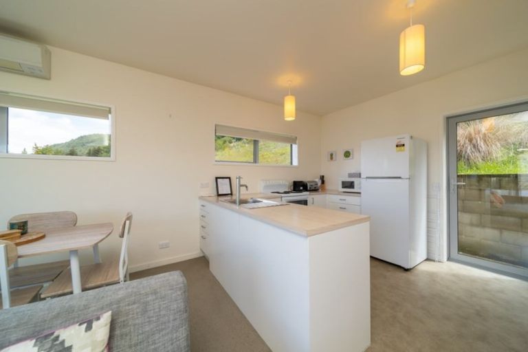Photo of property in 129a Wynyard Crescent, Fernhill, Queenstown, 9300