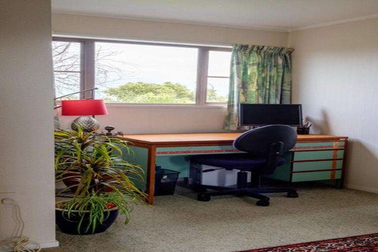 Photo of property in 24 Cedar Crescent, Feilding, 4702