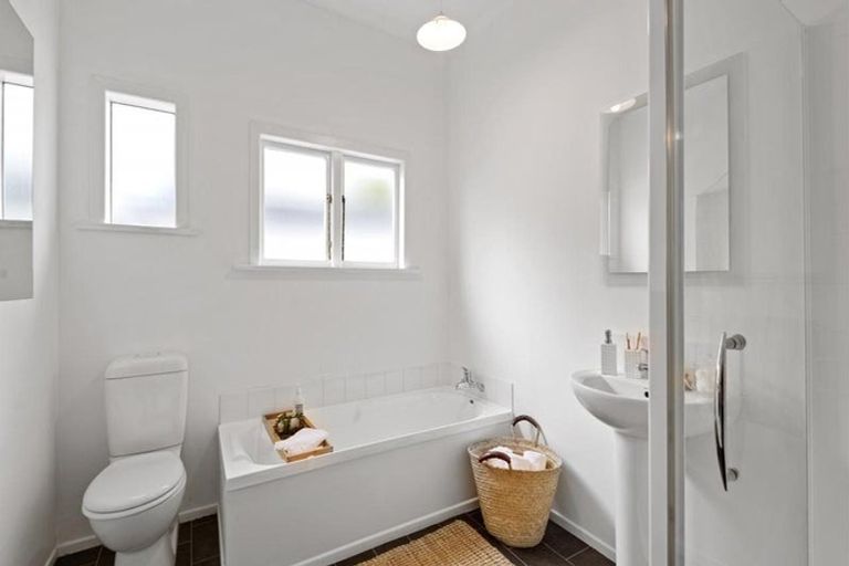 Photo of property in 65 Leinster Road, Merivale, Christchurch, 8014