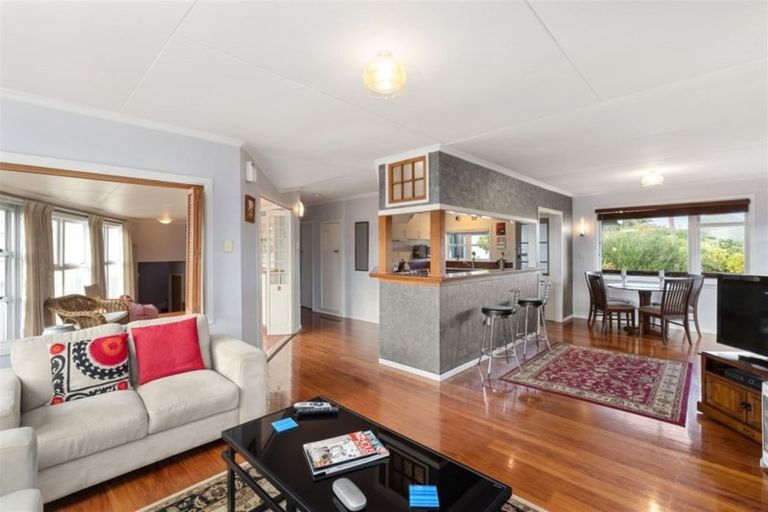 Photo of property in 25 Koromiko Street, Otaki Beach, Otaki, 5512