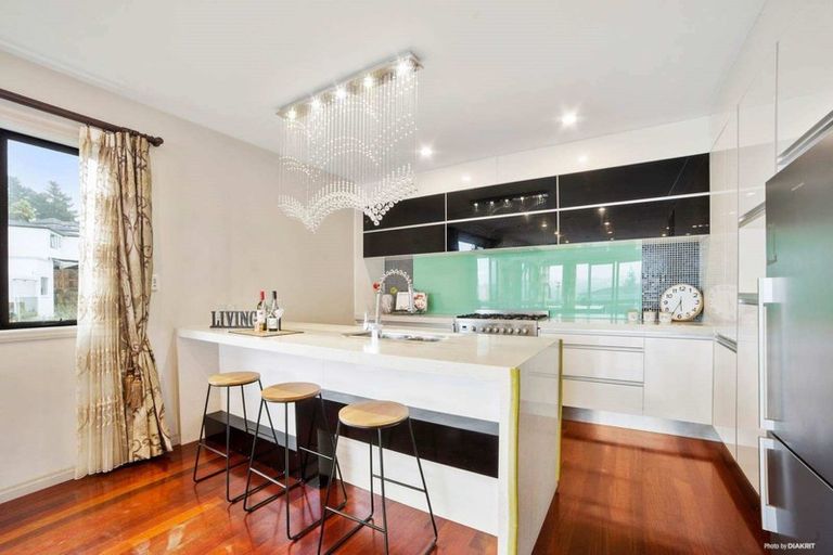 Photo of property in 29 The Avenue, Albany, Auckland, 0632