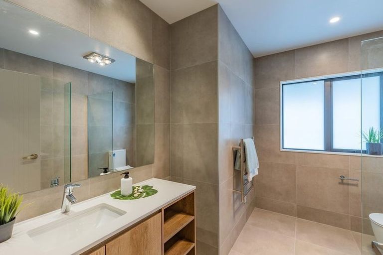 Photo of property in 10a Nielsen Place, Massey, Auckland, 0614