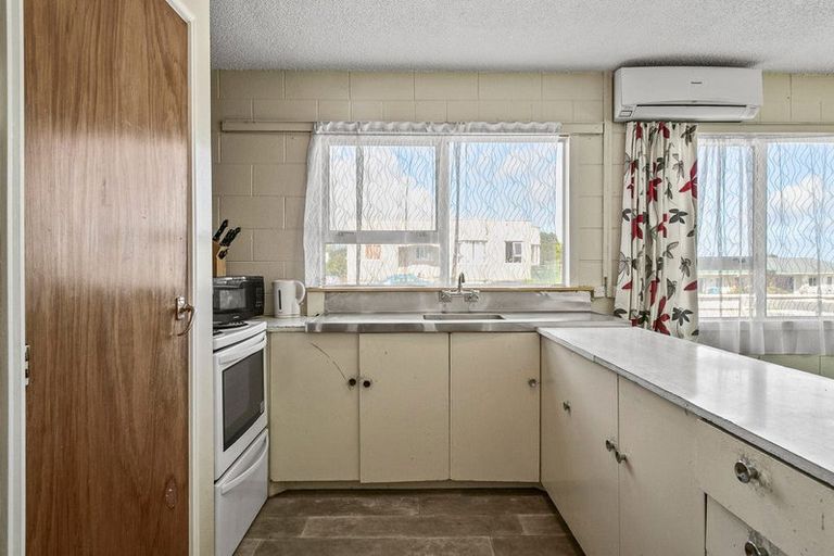 Photo of property in 1/124 Ngamotu Road, Spotswood, New Plymouth, 4310