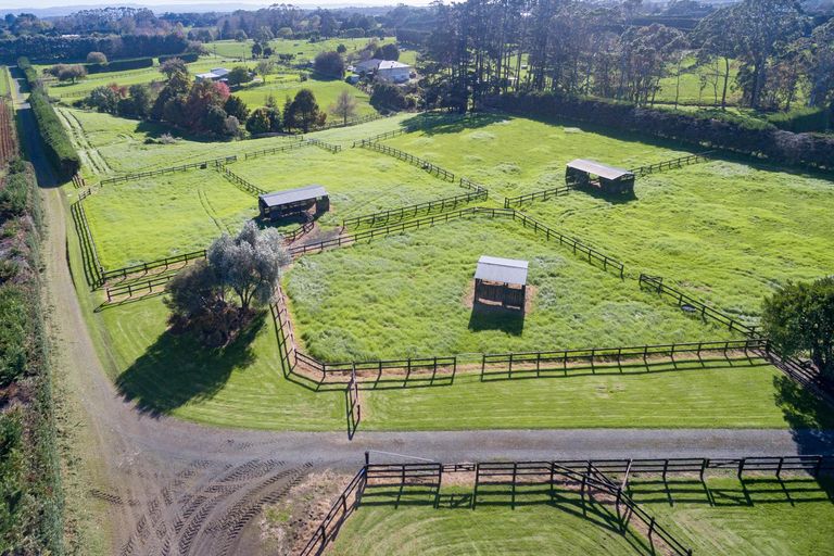 Photo of property in 1189 Glenbrook Road, Glenbrook, Waiuku, 2681