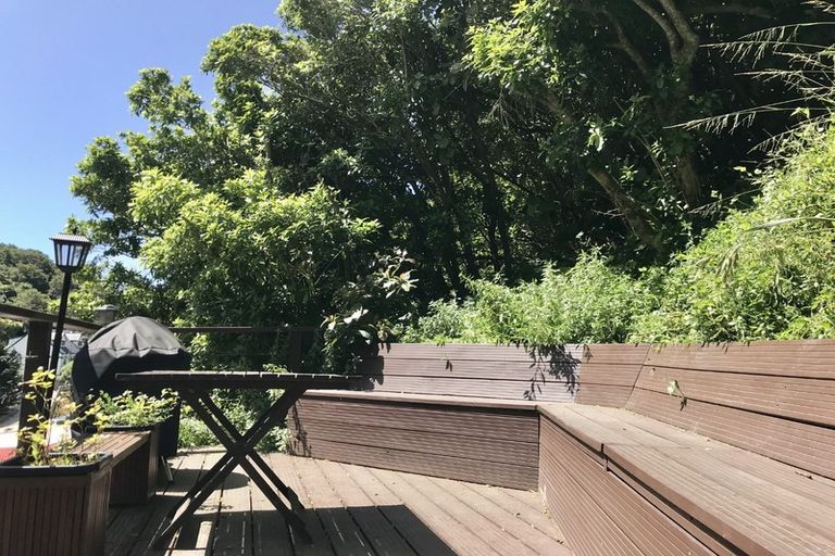 Photo of property in 359 Ohiro Road, Brooklyn, Wellington, 6021