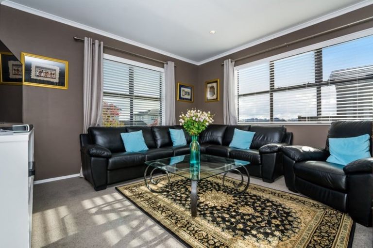 Photo of property in 88 Mackay Drive, Greenhithe, Auckland, 0632