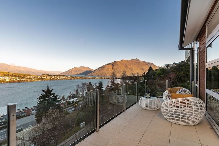 Photo of property in 2/11 Gum Lane, Queenstown, 9300