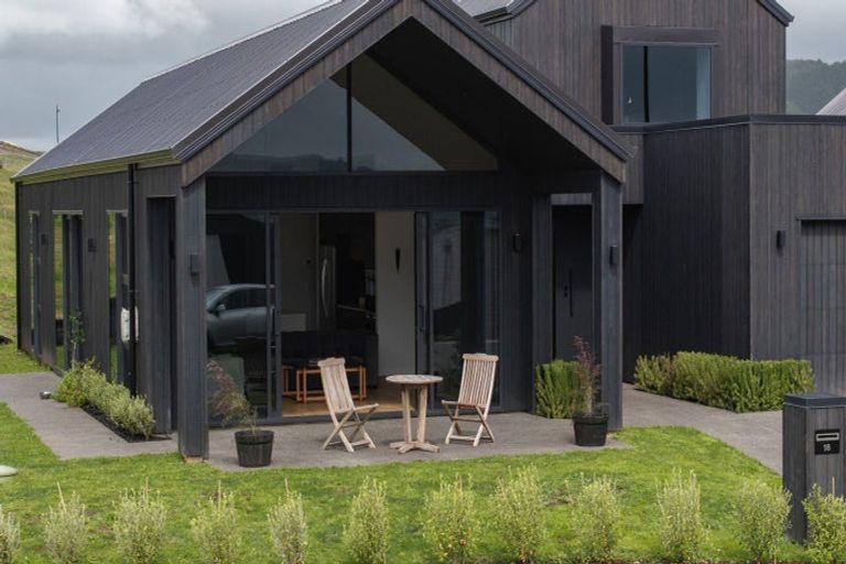 Photo of property in 18 Maataitai Road, Raglan, 3225