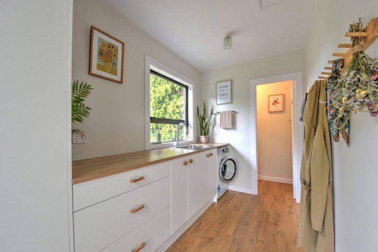 Photo of property in 33 Johnston Street, Gore, 9710