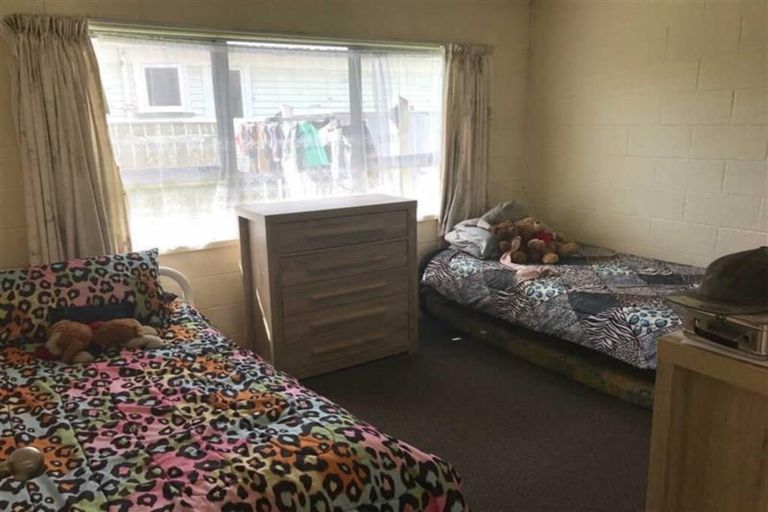 Photo of property in 24 Maire Street, Inglewood, 4330