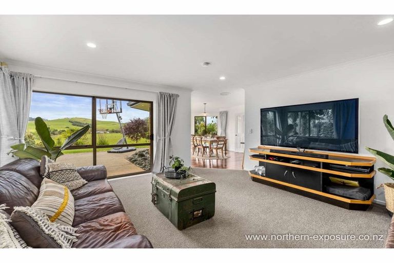 Photo of property in 621b Puketona Road, Haruru, 0204