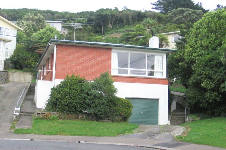 Photo of property in 30 Hollies Crescent, Johnsonville, Wellington, 6037