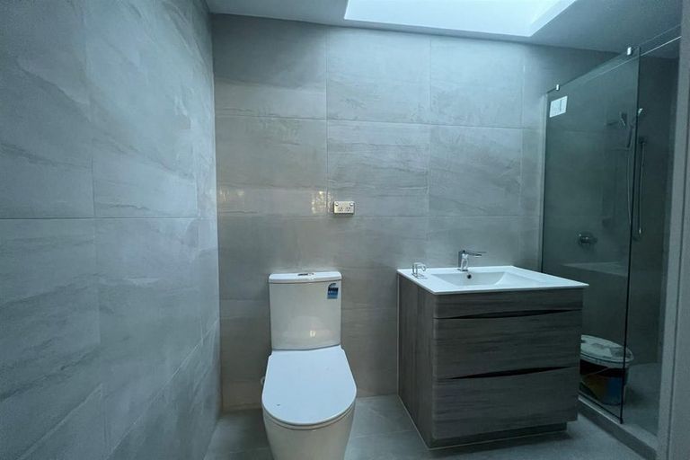 Photo of property in 25 Stitchbird Crescent, Papakura, 2110