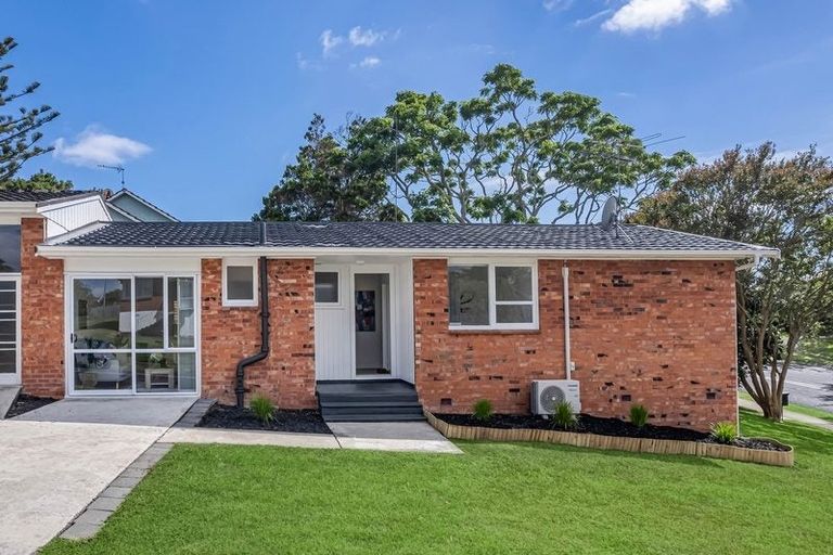 Photo of property in 2 Portadown Avenue, Pakuranga Heights, Auckland, 2010