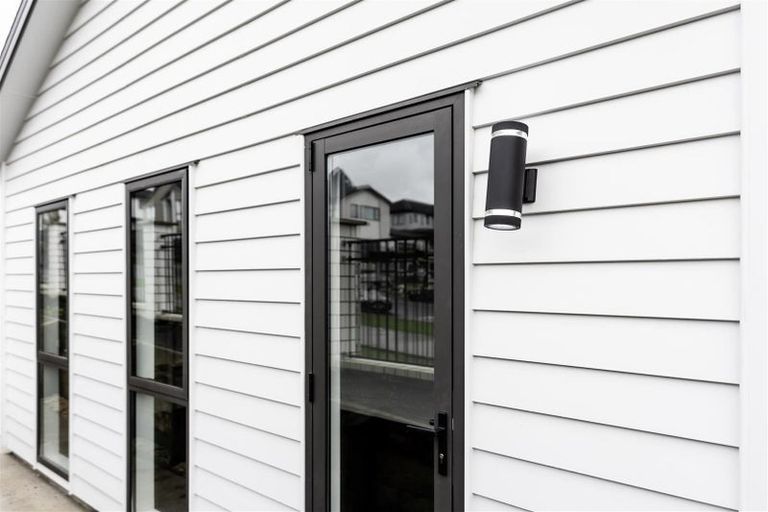 Photo of property in 57 Drumbuoy Drive, Flat Bush, Auckland, 2019