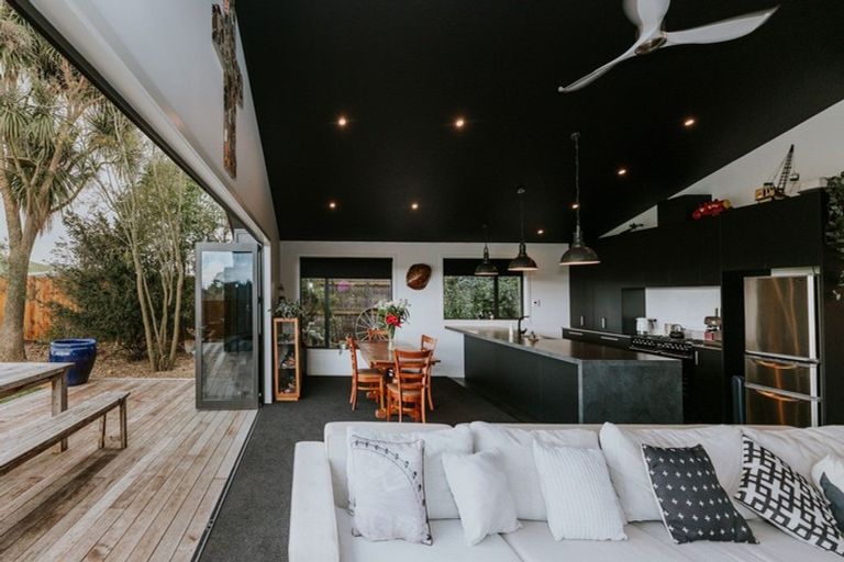 Photo of property in 19 Airedale Road, Weston, Oamaru, 9401