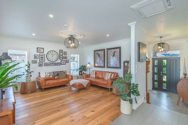 Photo of property in 15 Okarito Avenue, Levin, 5510