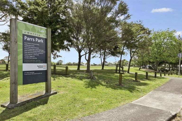 Photo of property in 446d West Coast Road, Glen Eden, Auckland, 0602