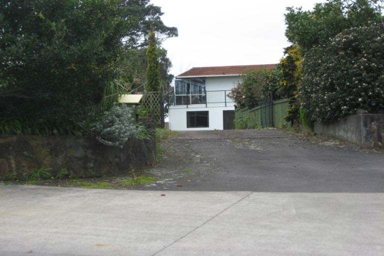 Photo of property in 35 Pitcairn Street, Oakura, 4314