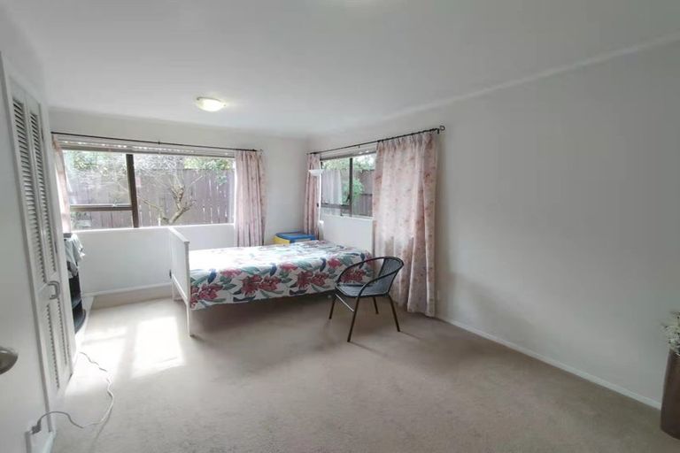 Photo of property in 69 Stanniland Street, Sunnyhills, Auckland, 2010