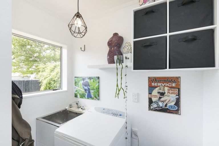 Photo of property in 10 Ashton Place, Highbury, Palmerston North, 4412