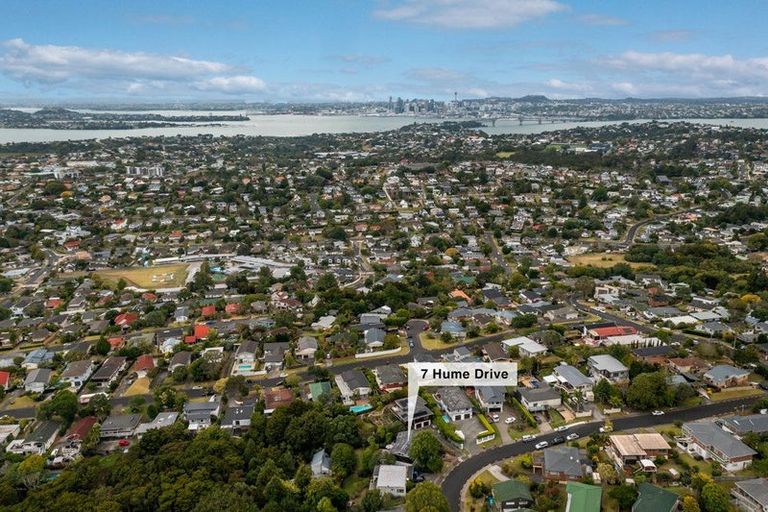 Photo of property in 7 Hume Drive, Hillcrest, Auckland, 0627
