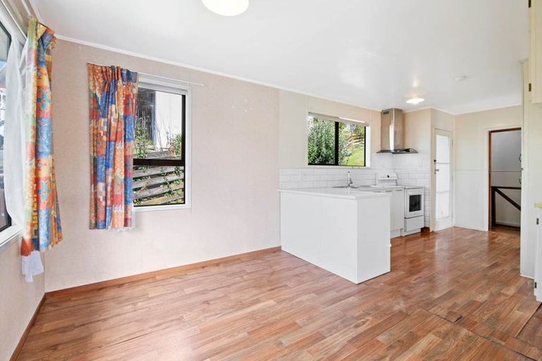 Photo of property in 76 Powrie Street, Glenfield, Auckland, 0629