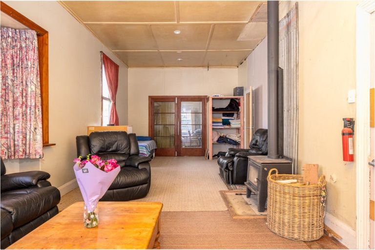 Photo of property in 40 Cox Street, Geraldine, 7930