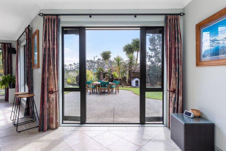 Photo of property in 54 Roy Maloney Drive, Henderson, Auckland, 0612