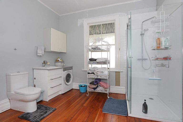 Photo of property in 89 Bridge Street, Bulls, 4818