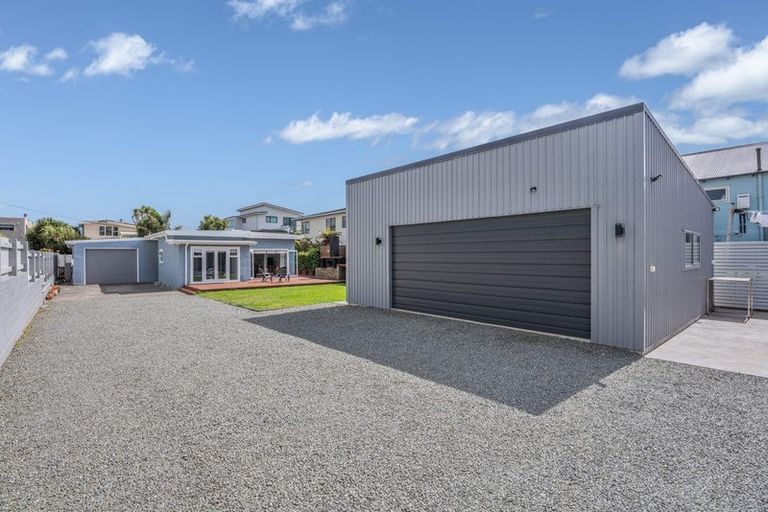 Photo of property in 116 Seaview Road, Paraparaumu Beach, Paraparaumu, 5032
