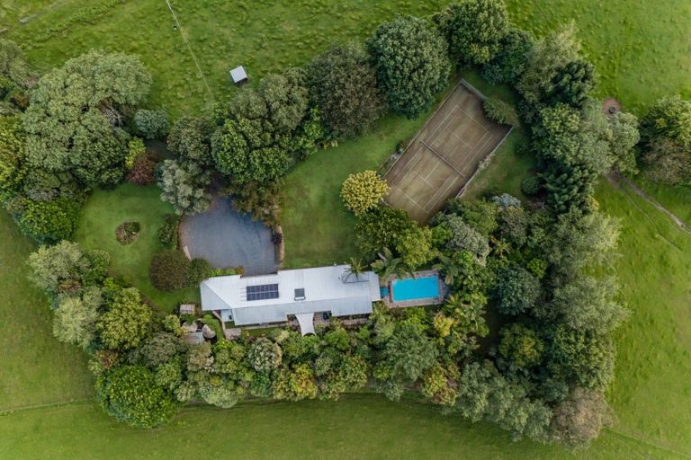 Photo of property in 49 Riddell Road, Kerikeri, 0230