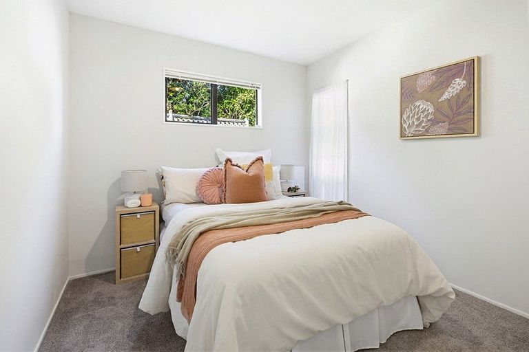 Photo of property in 3 Tedder Way, Karori, Wellington, 6012