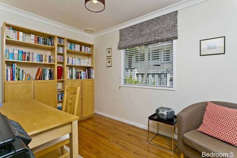 Photo of property in 49 Weatherly Road, Torbay, Auckland, 0630