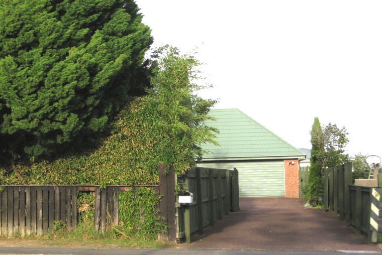 Photo of property in 175a Te Atatu Road, Te Atatu South, Auckland, 0610