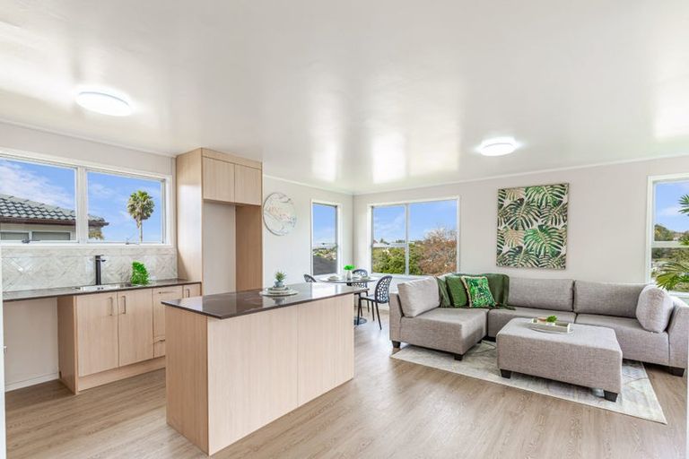 Photo of property in 13 Cherry Tree Place, Massey, Auckland, 0614