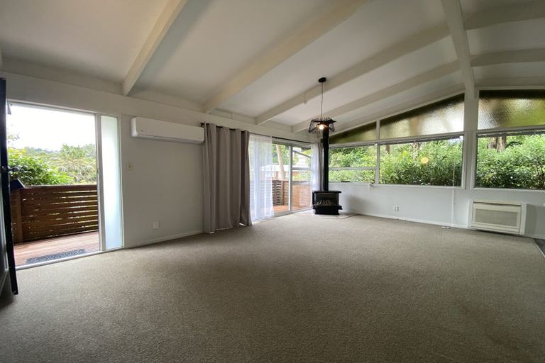 Photo of property in 74 Peach Road, Glenfield, Auckland, 0629