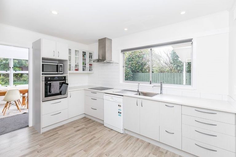 Photo of property in 5 Woodstock Crescent, Leamington, Cambridge, 3432