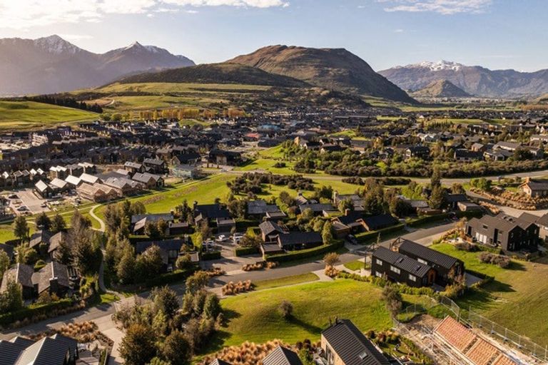Photo of property in 11 Rannoch Drive, Jacks Point, Queenstown, 9371