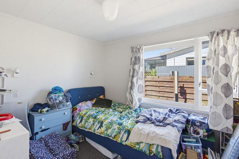 Photo of property in 90a Eatwell Avenue, Paraparaumu Beach, Paraparaumu, 5032