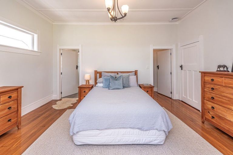 Photo of property in 2 Godwin Crescent, College Estate, Whanganui, 4500