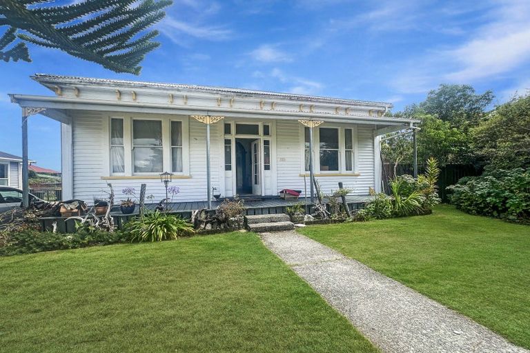 Photo of property in 129 Hall Street, Hokitika, 7810